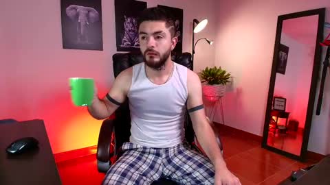 Snapshot of adrianwilliams_ chatting on February 20, 2025, 12:47 pm Adrian Williams online show from February 20, 2025, 12:47 pm