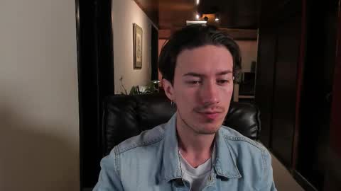 Snapshot of adrianwilliams_ chatting on November 5, 2025, 11:05 pm Adrian Williams online show from November 5, 2025, 11:05 pm