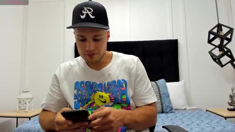 Snapshot of adrien_roche888 chatting on January 28, 2025, 11:39 pm Adrein Roche online show from January 28, 2025, 11:39 pm
