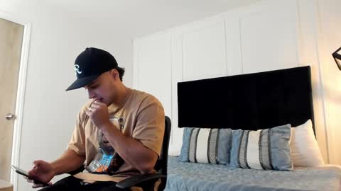 Snapshot of adrien_roche888 chatting on January 29, 2025, 11:25 pm Adrein Roche online show from January 29, 2025, 11:25 pm