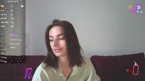 Adriana online show from April 13, 2026, 5:13 am