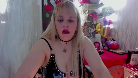 Snapshot of adriiana_fox_ chatting on April 22, 2026, 2:51 pm adriiana_fox_ online show from April 22, 2026, 2:51 pm