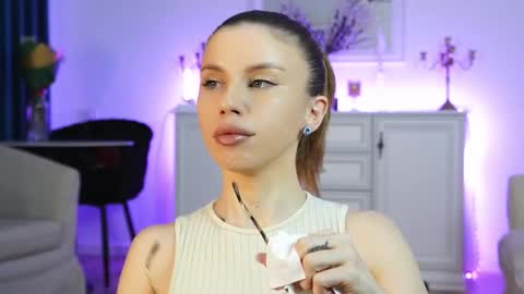 Snapshot of aelia_anara chatting on February 7, 2026, 6:22 pm Aelia online show from February 7, 2026, 6:22 pm