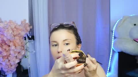 Snapshot of aelia_anara chatting on March 24, 2026, 6:24 pm Aelia online show from March 24, 2026, 6:24 pm