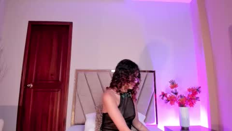 aelinduvalier online show from November 21, 2025, 1:04 am