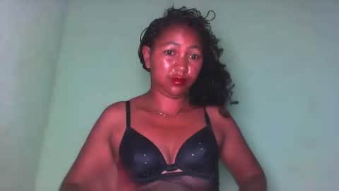 Snapshot of aelyaa chatting on March 18, 2026, 1:20 am aelyaa online show from March 18, 2026, 1:20 am