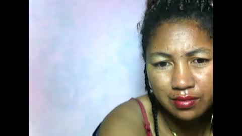 aelyaa online show from May 28, 2026, 2:42 am