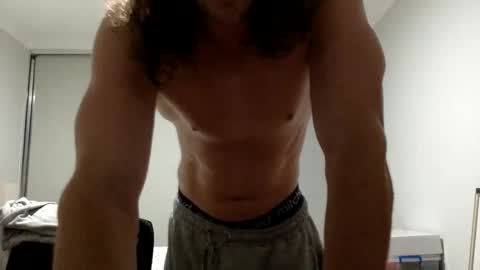 Snapshot of aestheticboy97 chatting on January 13, 2025, 2:42 pm Thore online show from January 13, 2025, 2:42 pm