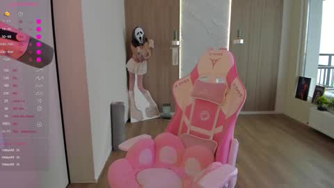 Naomi My instagram account - teasing naomi online show from October 9, 2025, 3:26 am