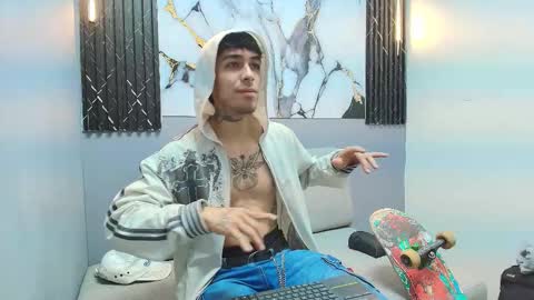 AETHON online show from November 12, 2025, 2:06 pm