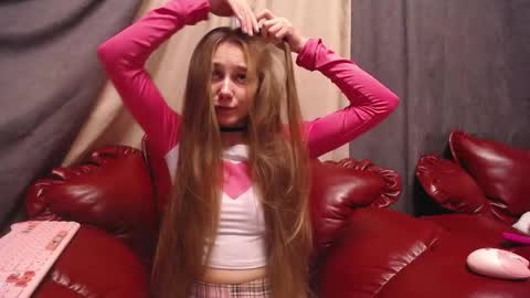 Snapshot of afeliya_shy chatting on September 15, 2025, 7:03 pm afeliya_shy online show from September 15, 2025, 7:03 pm