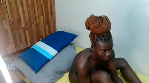 Snapshot of african_petite14 chatting on July 8, 2026, 9:52 pm African petite14 online show from July 8, 2026, 9:52 pm