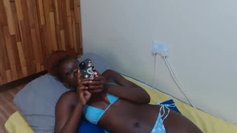 Snapshot of african_petite14 chatting on July 9, 2026, 9:57 am African petite14 online show from July 9, 2026, 9:57 am