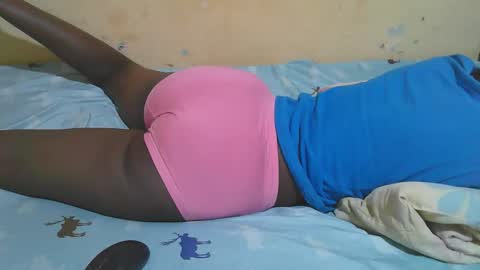 Snapshot of african_pussy2 chatting on November 17, 2025, 6:41 am african_pussy2 online show from November 17, 2025, 6:41 am