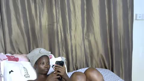 africana_slimqueen online show from April 8, 2026, 3:28 am
