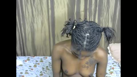 africana_slimqueen online show from May 26, 2026, 11:34 pm