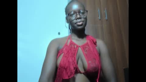 Snapshot of afro_pop chatting on December 10, 2024, 12:50 am Leah online show from December 10, 2024, 12:50 am