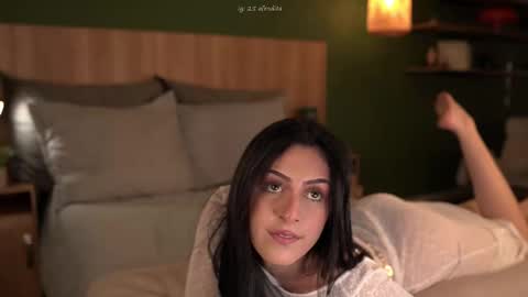 Snapshot of afrodita__25 chatting on December 23, 2025, 12:30 am Emma online show from December 23, 2025, 12:30 am