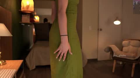 Snapshot of afrodita__25 chatting on February 11, 2026, 1:10 am Emma online show from February 11, 2026, 1:10 am