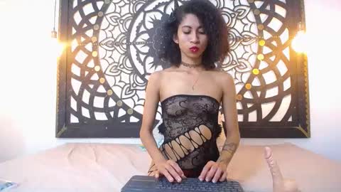 afrodita_house online show from October 25, 2025, 7:41 pm