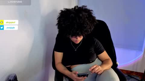 Jayle online show from November 9, 2025, 1:26 am