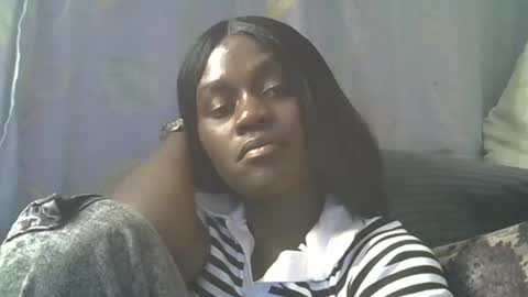 Snapshot of afronubians_ chatting on April 7, 2026, 3:56 pm pink and josphen online show from April 7, 2026, 3:56 pm
