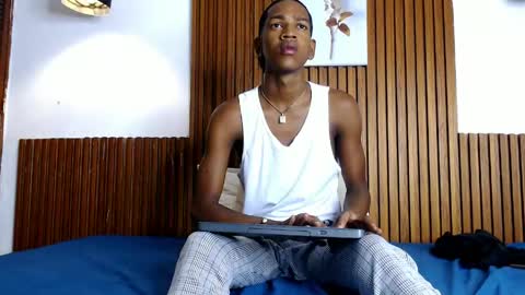 Snapshot of afrowayuu chatting on May 14, 2026, 5:42 pm afrowayuu online show from May 14, 2026, 5:42 pm