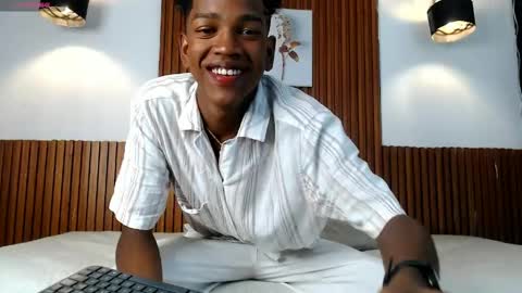 Snapshot of afrowayuu chatting on May 18, 2026, 5:52 pm afrowayuu online show from May 18, 2026, 5:52 pm