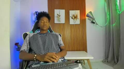 Snapshot of afrowayuu chatting on May 22, 2026, 6:02 pm afrowayuu online show from May 22, 2026, 6:02 pm
