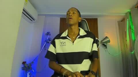 Snapshot of afrowayuu chatting on May 26, 2026, 6:04 pm afrowayuu online show from May 26, 2026, 6:04 pm