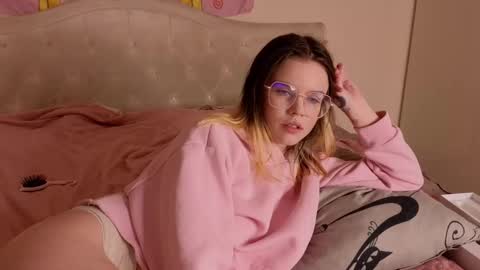 Snapshot of afterdarkduo chatting on November 28, 2025, 6:43 pm afterdarkduo online show from November 28, 2025, 6:43 pm