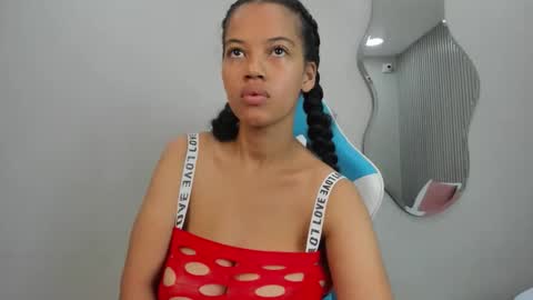 Snapshot of agata18_ chatting on October 25, 2025, 1:40 pm A G A T A  online show from October 25, 2025, 1:40 pm