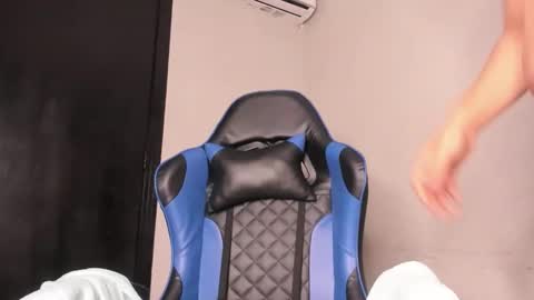 A G A T A  online show from February 13, 2026, 1:18 pm