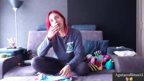 Agata Collinss online show from November 16, 2025, 4:12 pm