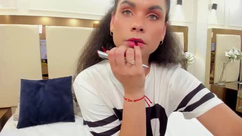 Snapshot of agatha_mendoza_ chatting on November 12, 2025, 11:47 pm Agatha Mendoza online show from November 12, 2025, 11:47 pm