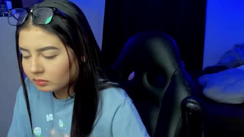 Cat online show from October 22, 2025, 12:55 am