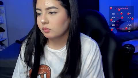 Snapshot of agatha_riccie chatting on January 12, 2026, 5:45 am Cat online show from January 12, 2026, 5:45 am