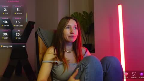 Agelina Lilly Laura online show from December 14, 2025, 6:45 pm