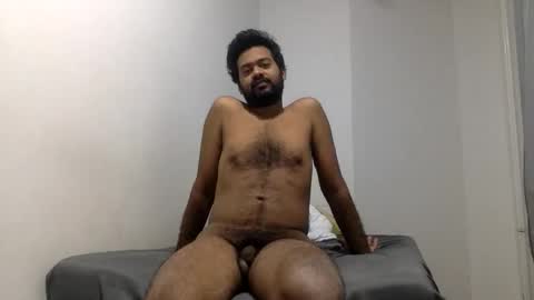 aggaggs online show from November 9, 2025, 5:44 pm