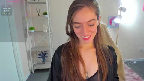 agnes wells online show from September 29, 2025, 8:08 am