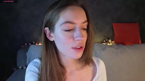 agnes wells online show from December 18, 2025, 9:26 am