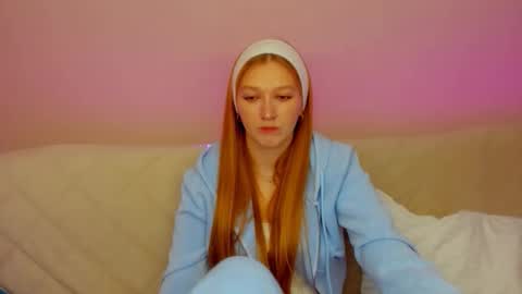 AgnesArden online show from November 6, 2025, 2:07 pm