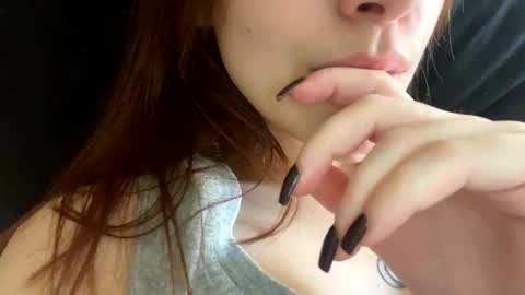 agness____ online show from October 2, 2025, 10:11 am