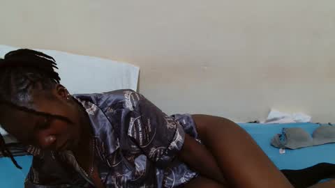 Snapshot of aguas_ chatting on April 6, 2026, 6:31 pm aguas online show from April 6, 2026, 6:31 pm