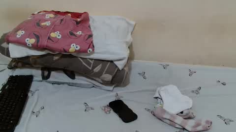 Snapshot of aguas_ chatting on April 8, 2026, 3:06 am aguas online show from April 8, 2026, 3:06 am