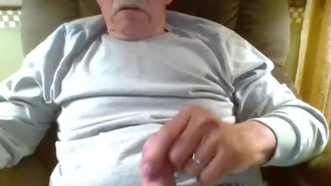 aguynrkfrd online show from May 30, 2026, 9:39 am