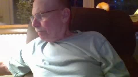 aguynrkfrd online show from June 26, 2026, 9:46 am