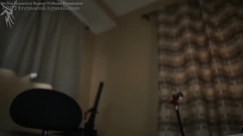 Snapshot of ah_ha chatting on December 4, 2024, 3:21 pm ah_ha online show from December 4, 2024, 3:21 pm