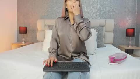 Ahmara  online show from November 8, 2025, 11:32 am