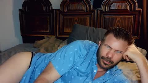 Blue Eyed Handsome Man online show from March 16, 2026, 10:03 pm